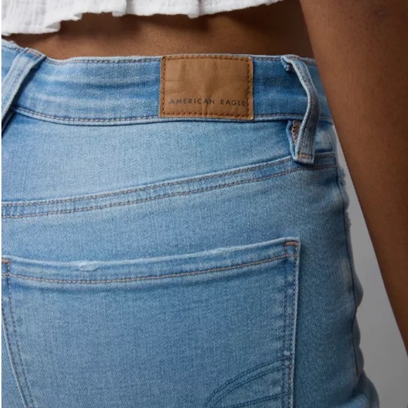 American Eagle Outfitters Women's Light Blue Jeans - Picture 9 of 10
